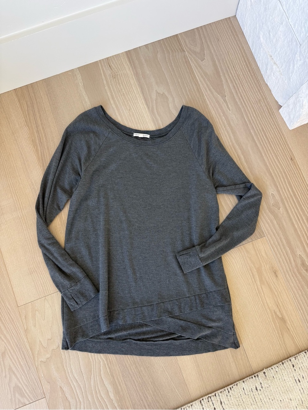Threads 4 Thought Women's Dark Charcoal Raglan Pullover